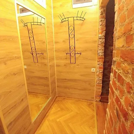 Navyblue * 格丁尼亚